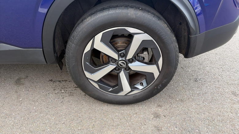 Nissan Qashqai 1.3 DiG-T MH N-Connecta 5dr Petrol Hatchback